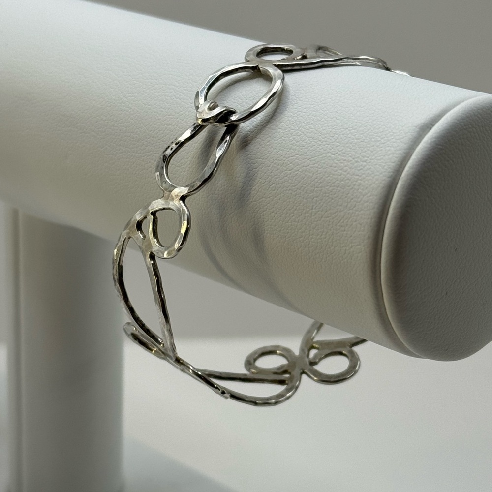 925 Silver scroll bangle - Picture 2 of 13